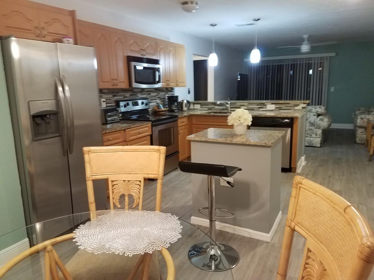 2Br/1Ba Vacation Rental - Sienna Park Sarasota Exteriör bild